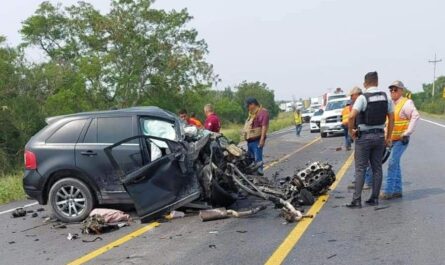 Choque entre camioneta y tráiler deja dos fallecidos en San Fernando