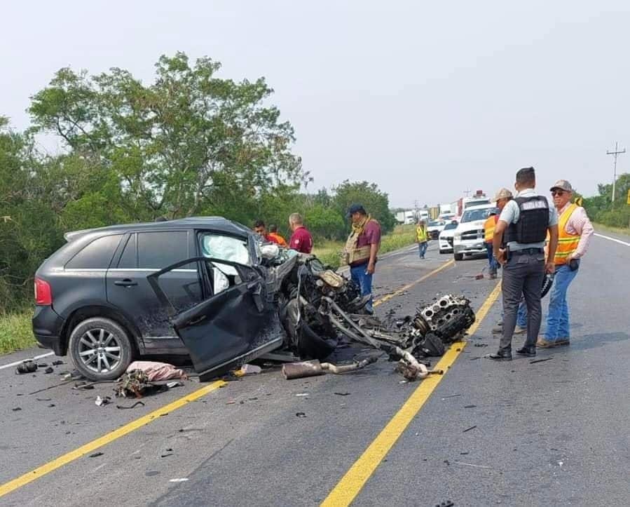 Choque entre camioneta y tráiler deja dos fallecidos en San Fernando