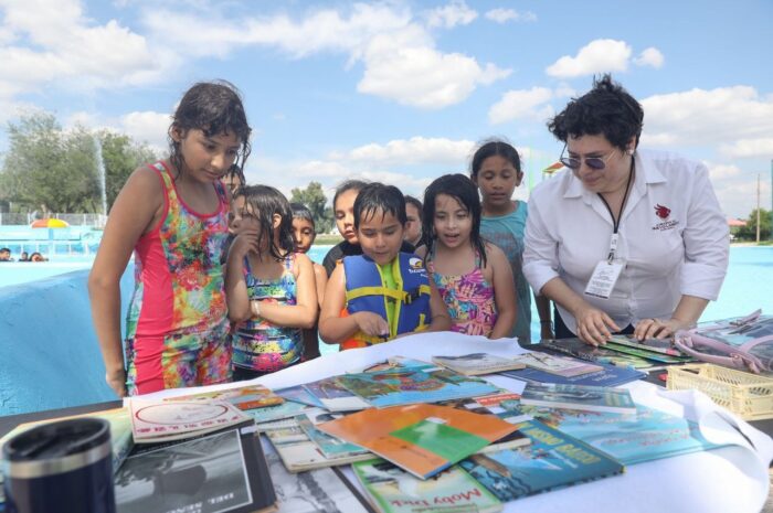 Promueve Nuevo Laredo hábito de lectura con bibliotecas itinerantes