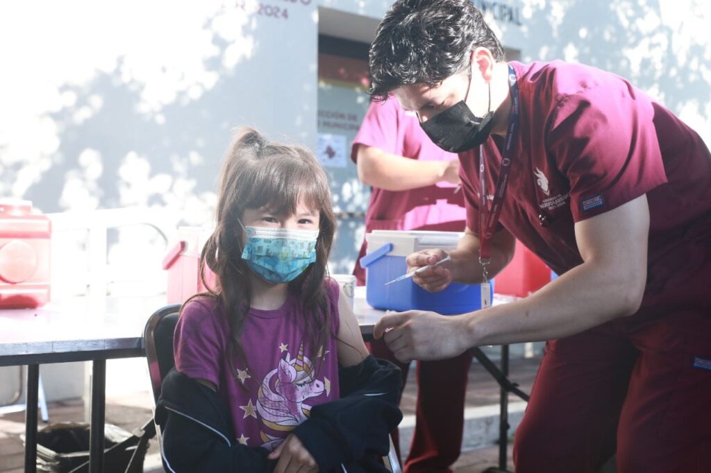 Responden familias de Nuevo Laredo a jornada de vacunación para niños