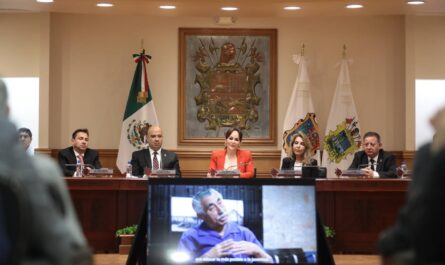 Presentan en Sesión Solemne de Cabildo documental histórico de Nuevo Laredo