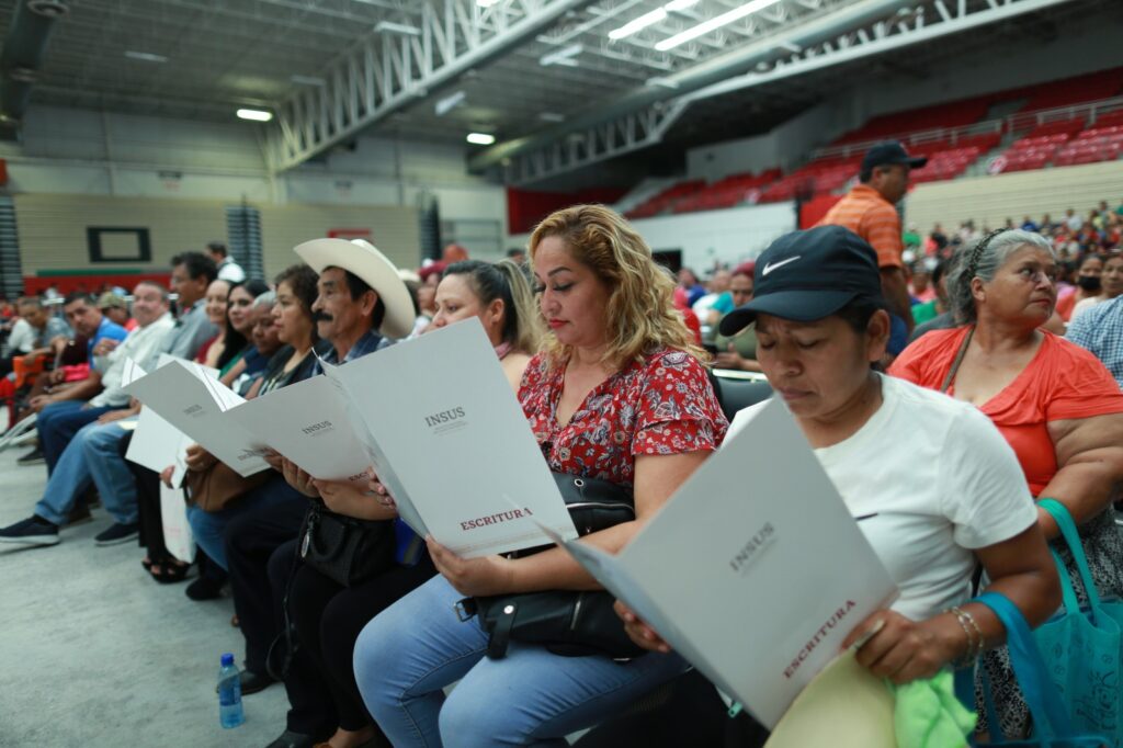 Reconoce INSUS voluntad de Américo para agilizar entrega de escrituras