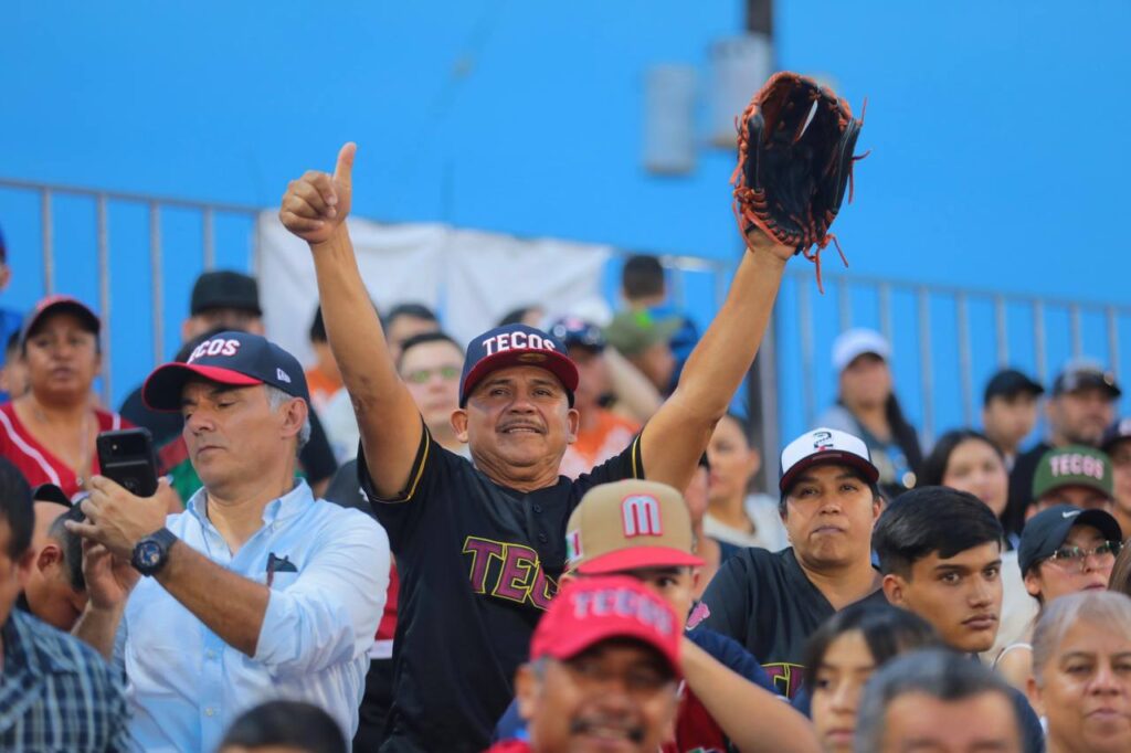 Disfrutan cientos de familias verbena popular en juego de Tecolotes por 175 Aniversario de Nuevo Laredo