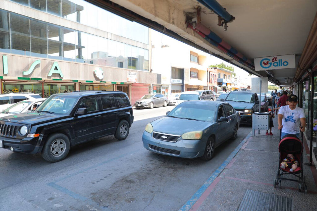 Activa Nuevo Laredo protocolo para liberar vialidades y banquetas del Centro Histórico