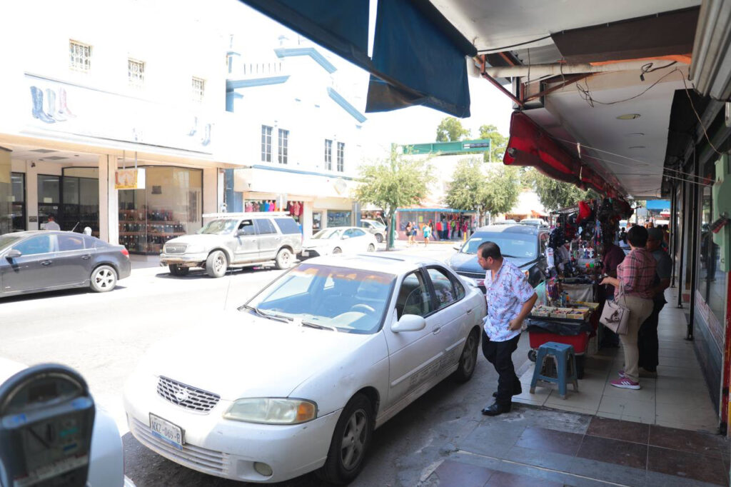 Activa Nuevo Laredo protocolo para liberar vialidades y banquetas del Centro Histórico