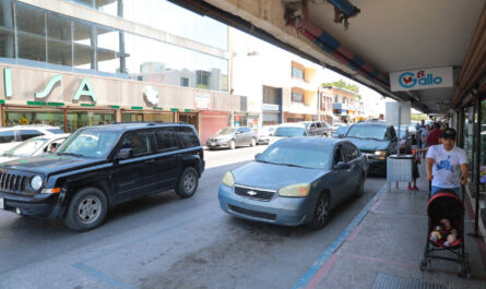 Activa Nuevo Laredo protocolo para liberar vialidades y banquetas del Centro Histórico