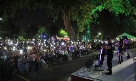 Viven familias neolaredenses velada inolvidable en gran concierto de Casa Longoria