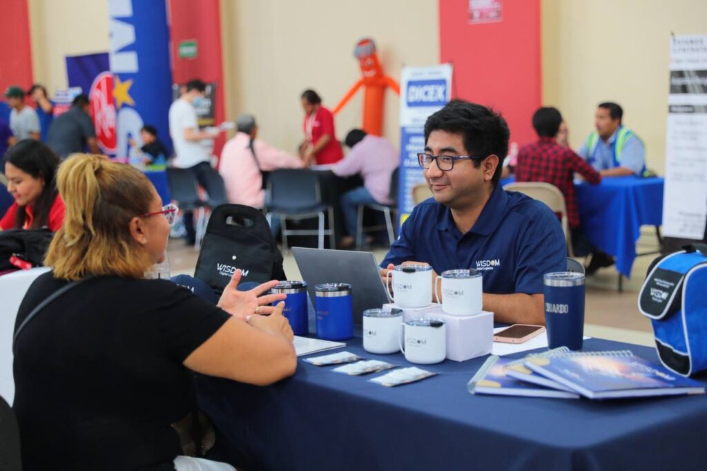 Ofertan 900 vacantes a neolaredenses en “Empleo en tu Colonia”