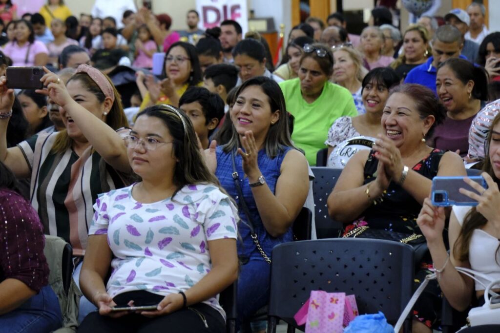 Culminan más de 200 mujeres y niños talleres del DIF Nuevo Laredo