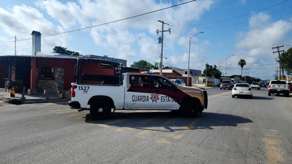 Joven conductor choca contra patrulla de la Guardia Estatal en Nuevo Laredo