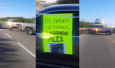 Familiares de jóvenes desaparecidos bloquean la carretera Victoria-Monterrey en busca de ayuda