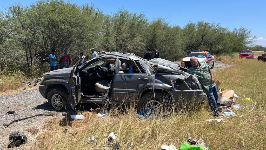 Cuatro heridos en volcadura sobre la victoria-matamoros