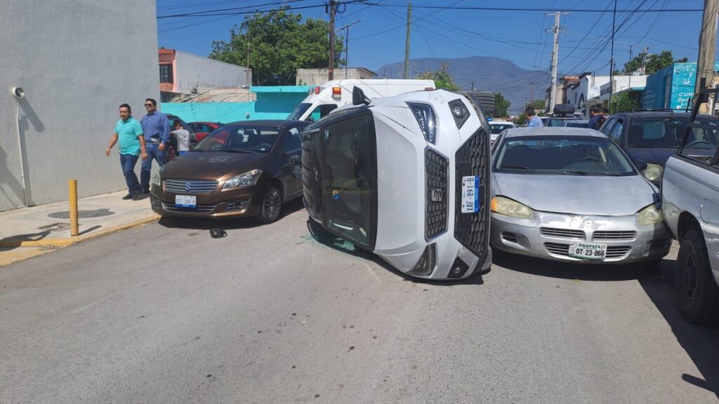 Accidente vial en Ciudad Victoria deja tres heridos