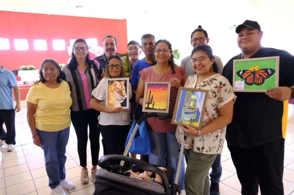 Realizan bazar de manualidades y exposición en Casa Club del Adulto Activo del DIF Nuevo Laredo