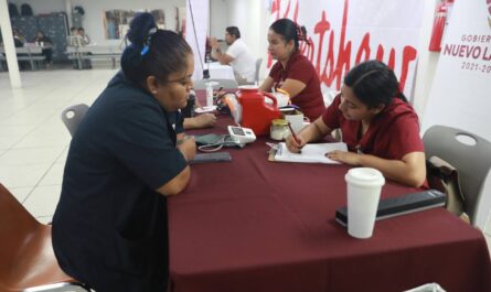 Acerca Nuevo Laredo servicios de salud y tramites municipales a trabajadores de “Robertshaw”