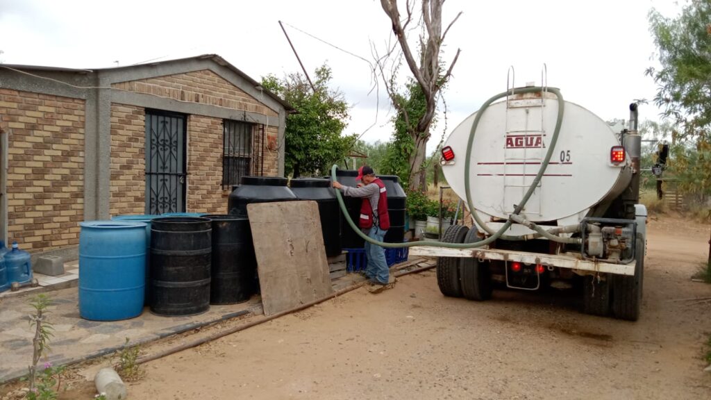 Brinda Nuevo Laredo agua potable a más de 400 familias a través de servicio de pipas