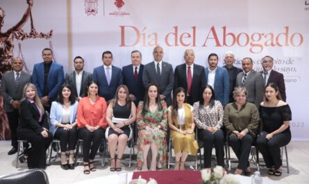 Celebra Gobierno de Nuevo Laredo Día del Abogado