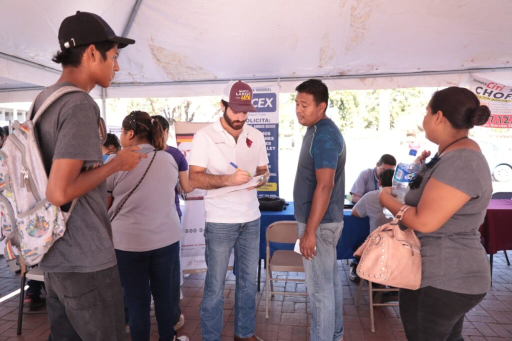 Vincula Empleo en tu Colonia a más de 7 mil neolaredenses con oportunidades laborales