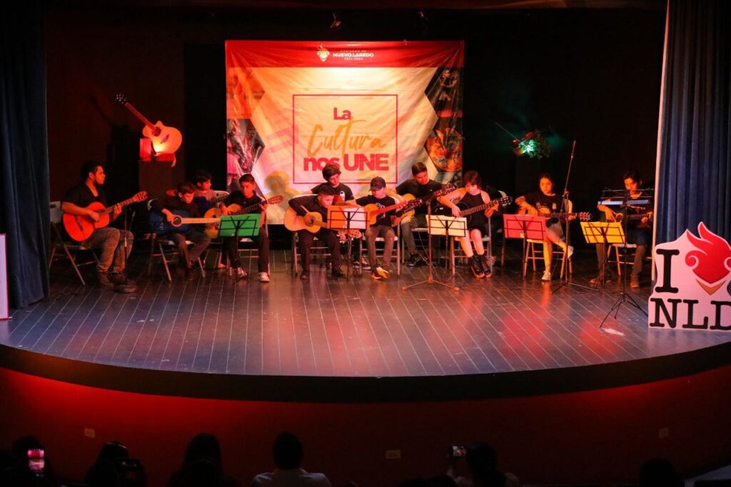 Exponen alumnos habilidades adquiridas en clausura del Taller de Música de Nuevo Laredo