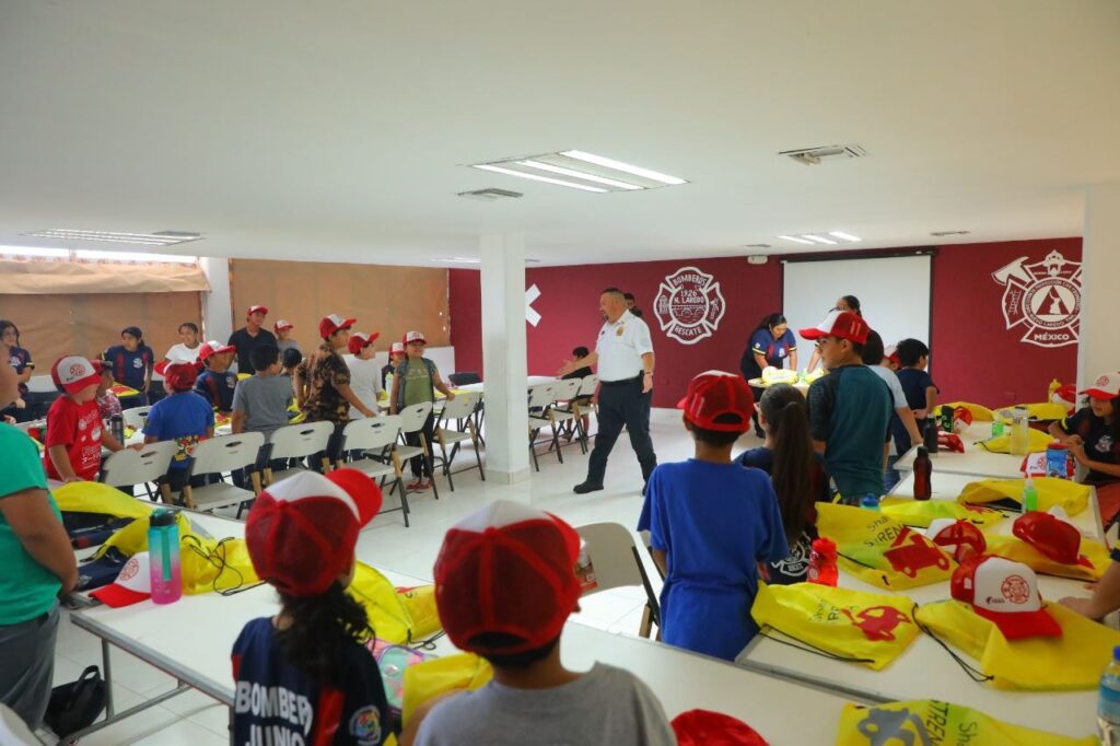 Arranca curso de verano “Bomberos Junior” con más de 60 participantes