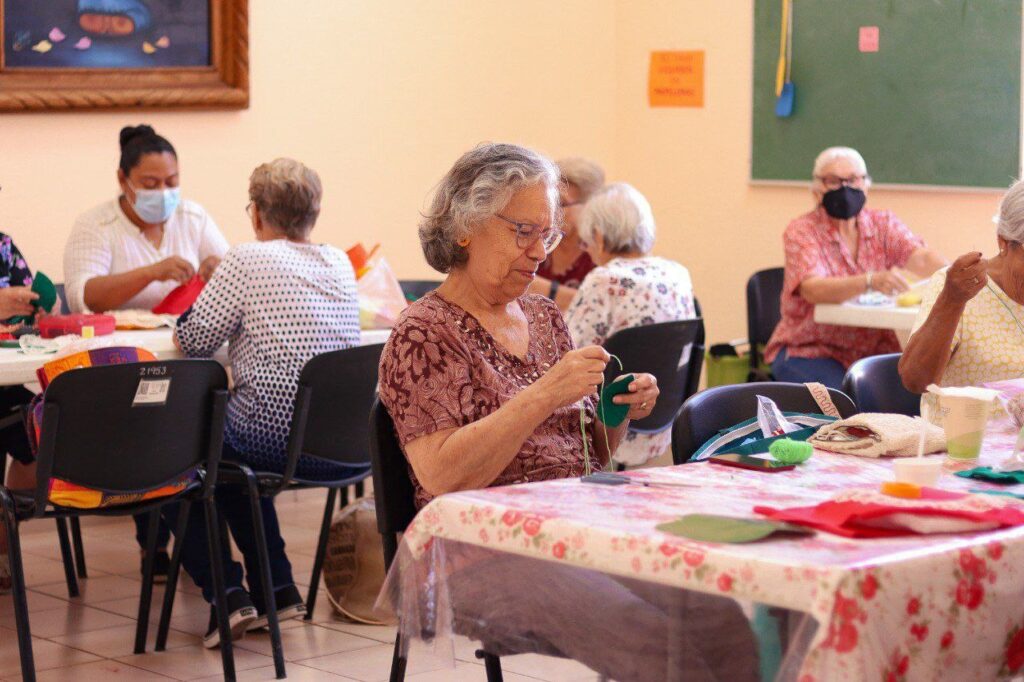 Inicia DIF Nuevo Laredo periodo de inscripciones para los talleres en Casa Club del Adulto Activo