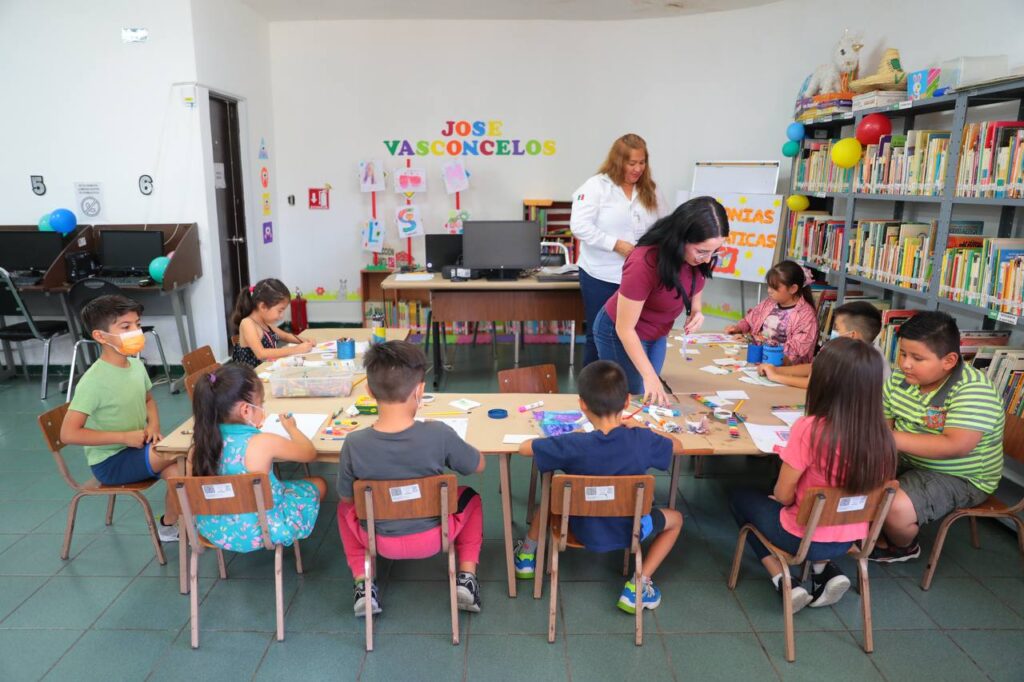 Inician menores neolaredenses programa de verano “Vacaciones en la Biblioteca”