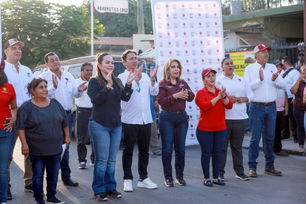 Entrega Carmen Lilia Canturosas obra de colector pluvial “5 de Febrero”