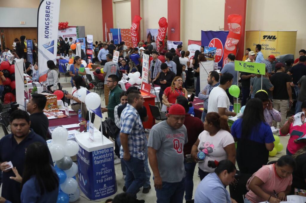 Responde ciudadanía a segunda Feria del Empleo 2023 del Gobierno de Nuevo Laredo