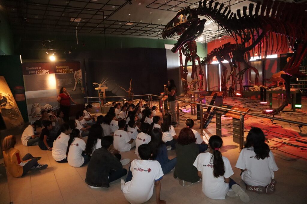 Aprenden niños sobre arqueología en campamento del Museo de Historia Natural de Nuevo Laredo