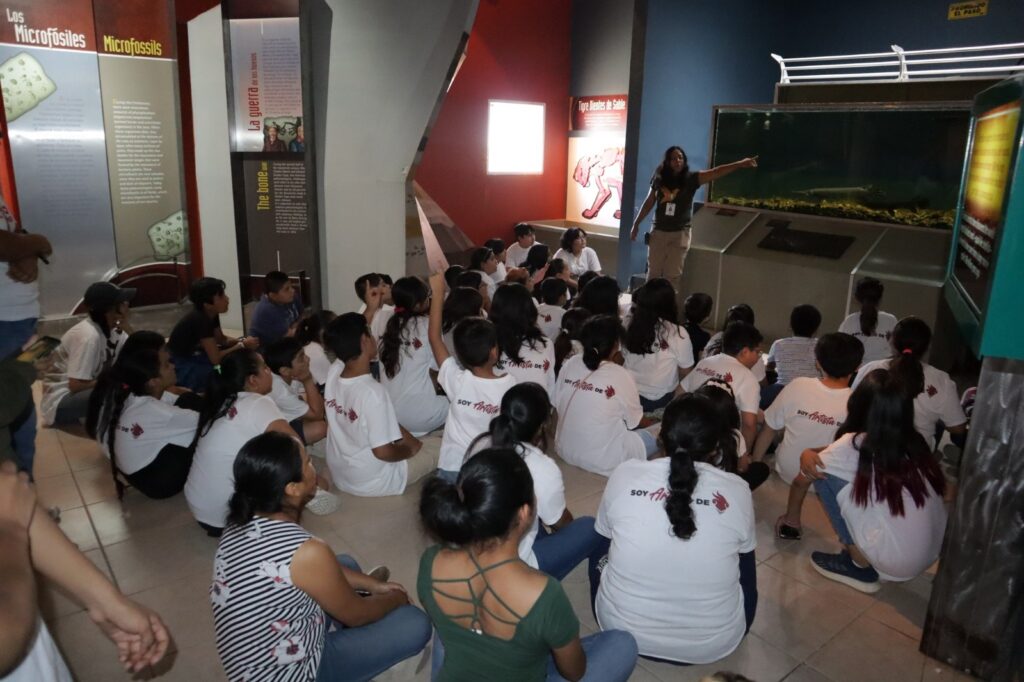 Aprenden niños sobre arqueología en campamento del Museo de Historia Natural de Nuevo Laredo