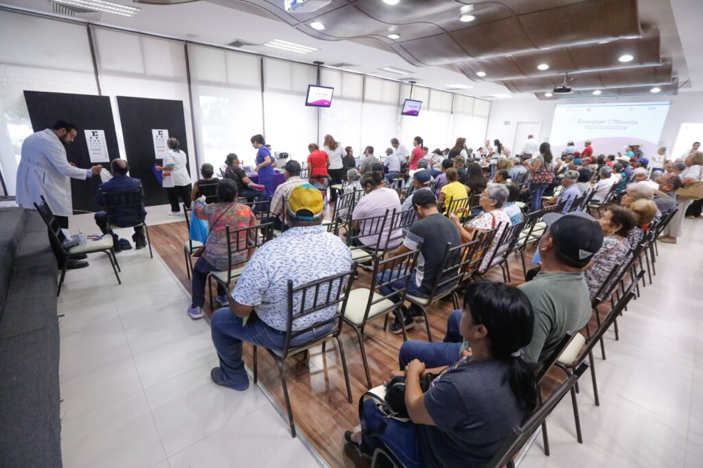 Beneficia DIF Tamaulipas a casi 2 mil personas de 39 municipios con la campaña de valoración cataratas “Bienestar en tu mirada”