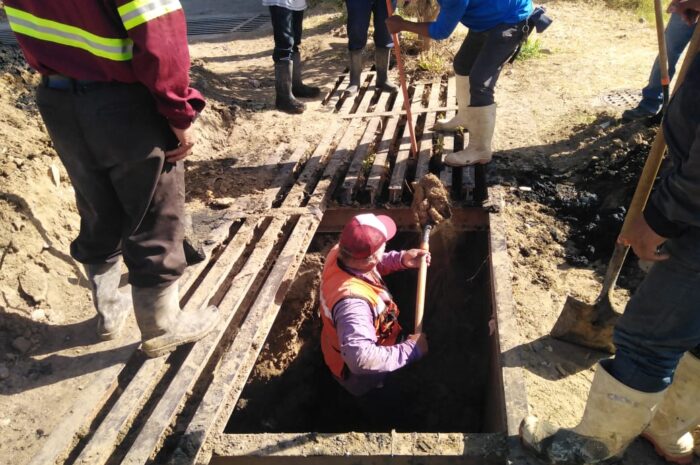 Realiza Gobierno de Nuevo Laredo limpieza en guardaganados y rejillas