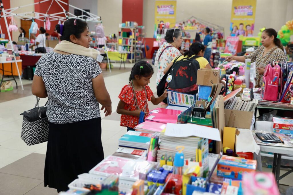 Impulsa Gobierno de Nuevo Laredo a negocios locales con Expo Regreso a Clases 2023