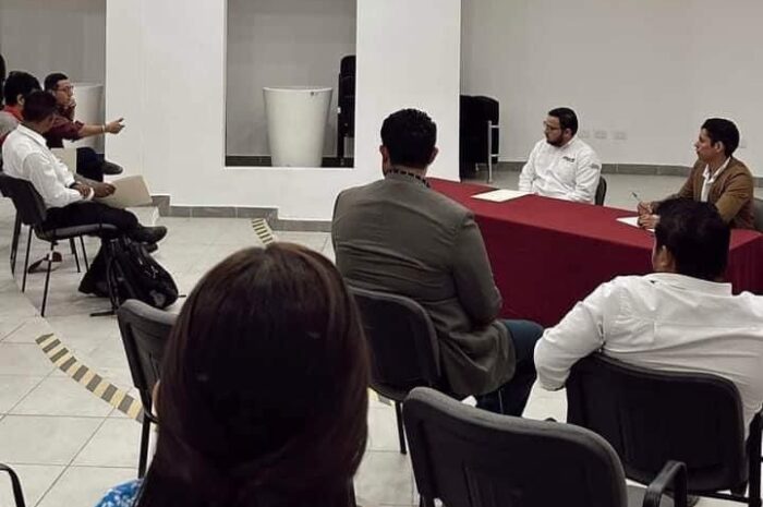 Jóvenes lideres de Nuevo Laredo se reúnen para fortalecer participación democrática