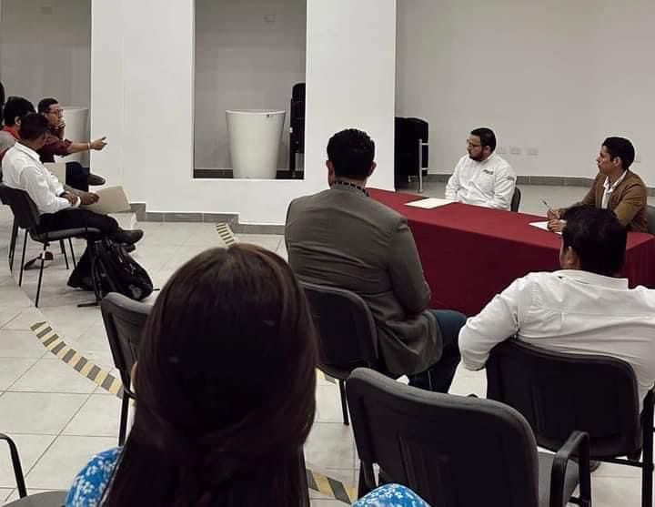 Jóvenes lideres de Nuevo Laredo se reúnen para fortalecer participación democrática