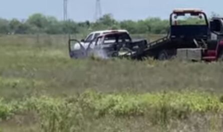 Hallan cuerpo calcinado dentro de camioneta en Matamoros