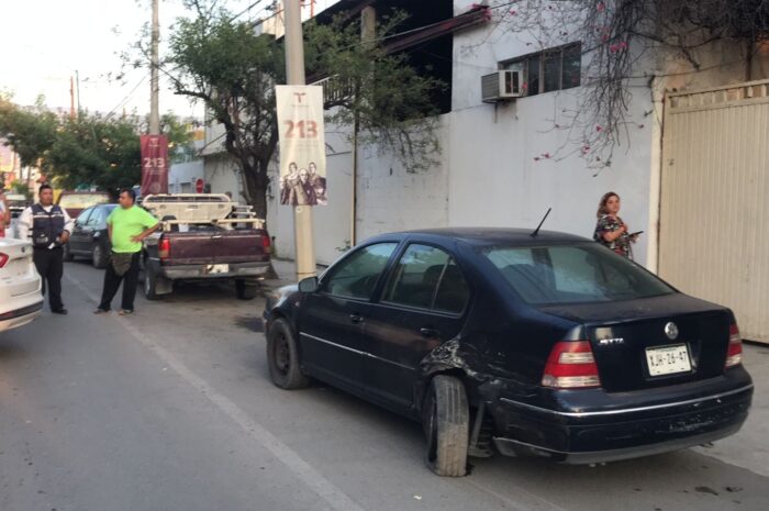 Conductora ebria protagoniza doble choque y caos vial en Ciudad Victoria