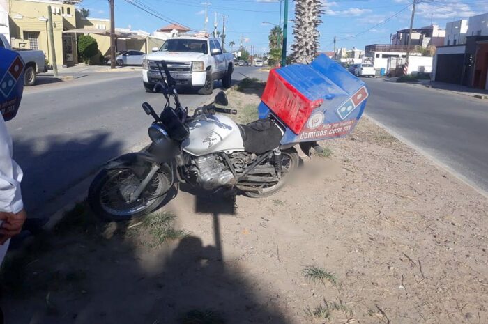 Joven repartidor resulta herido tras derrapar en Nuevo Laredo