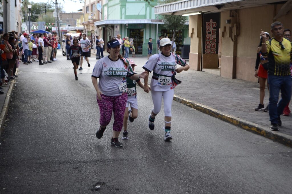 Celebran Laredos Día de la Independencia con Carrera Binacional