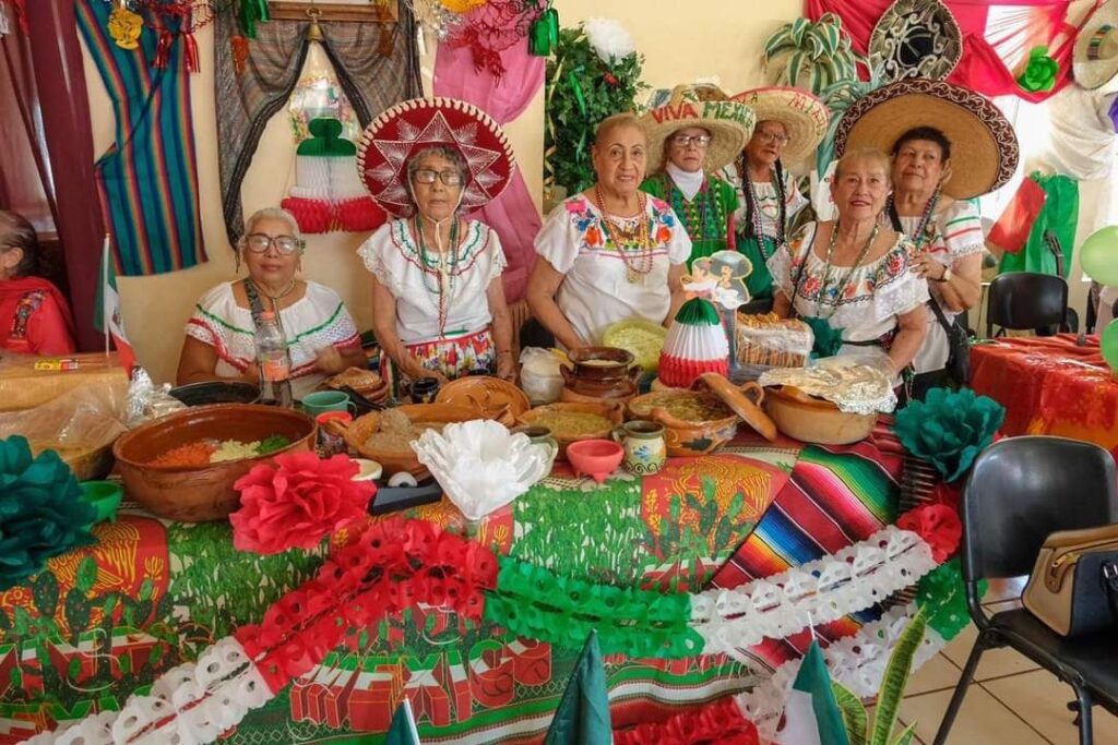 Celebran Grito de Independencia en Casa Club del Adulto Activo de Nuevo Laredo