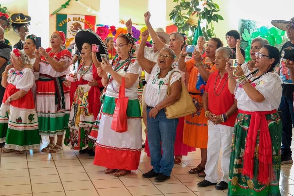 Celebran Grito de Independencia en Casa Club del Adulto Activo de Nuevo Laredo