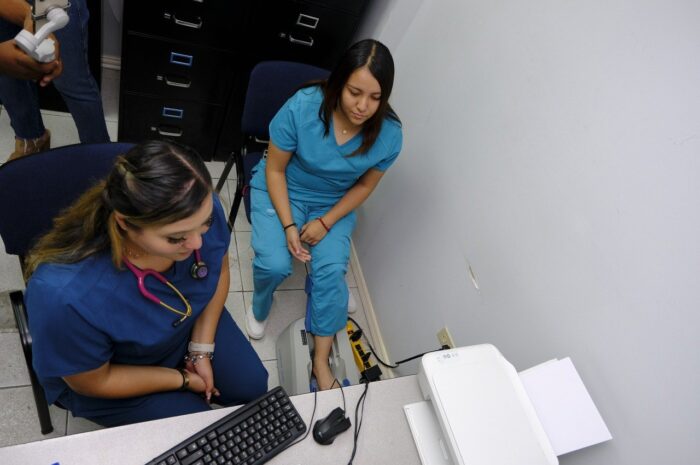 Realizan en el DIF Nuevo Laredo detección oportuna de osteoporosis