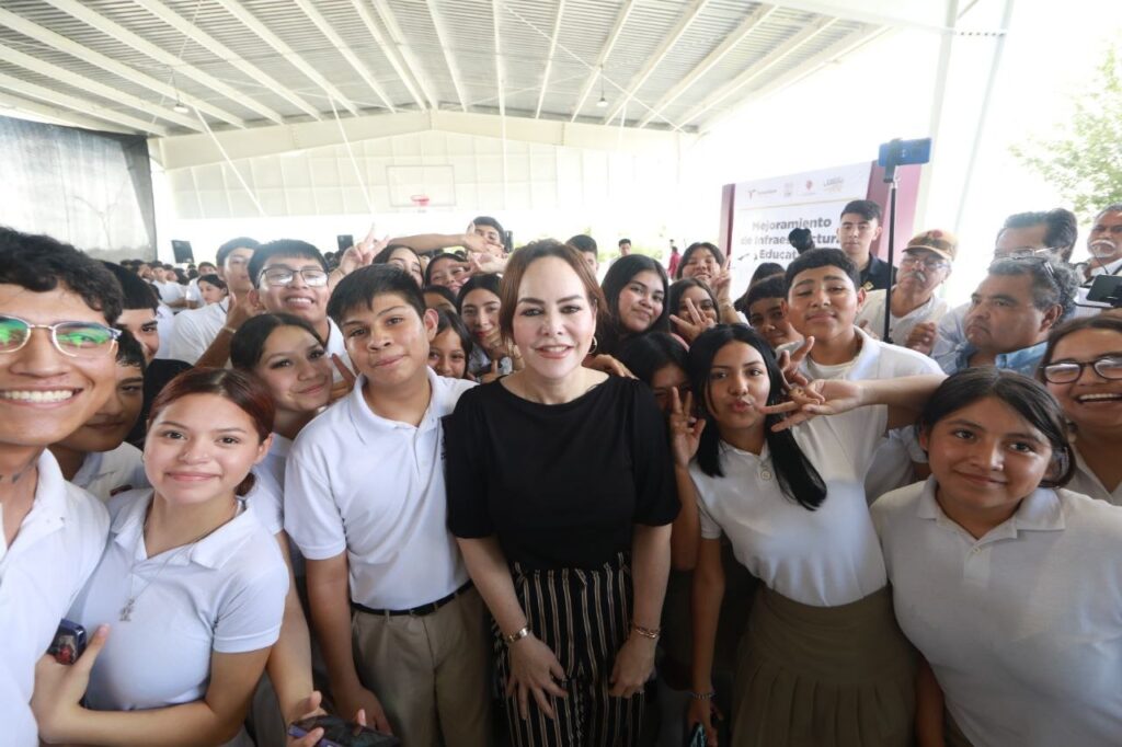 Transforma Gobierno de Nuevo Laredo infraestructura educativa de la Preparatoria Elena Poniatowska