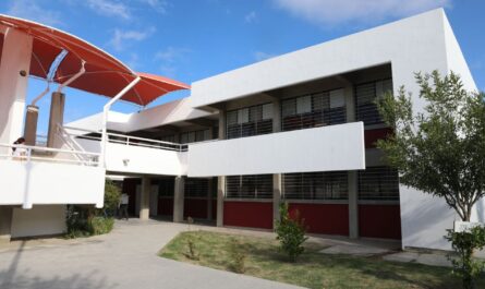 Transforma Gobierno de Nuevo Laredo infraestructura educativa de la Preparatoria Elena Poniatowska