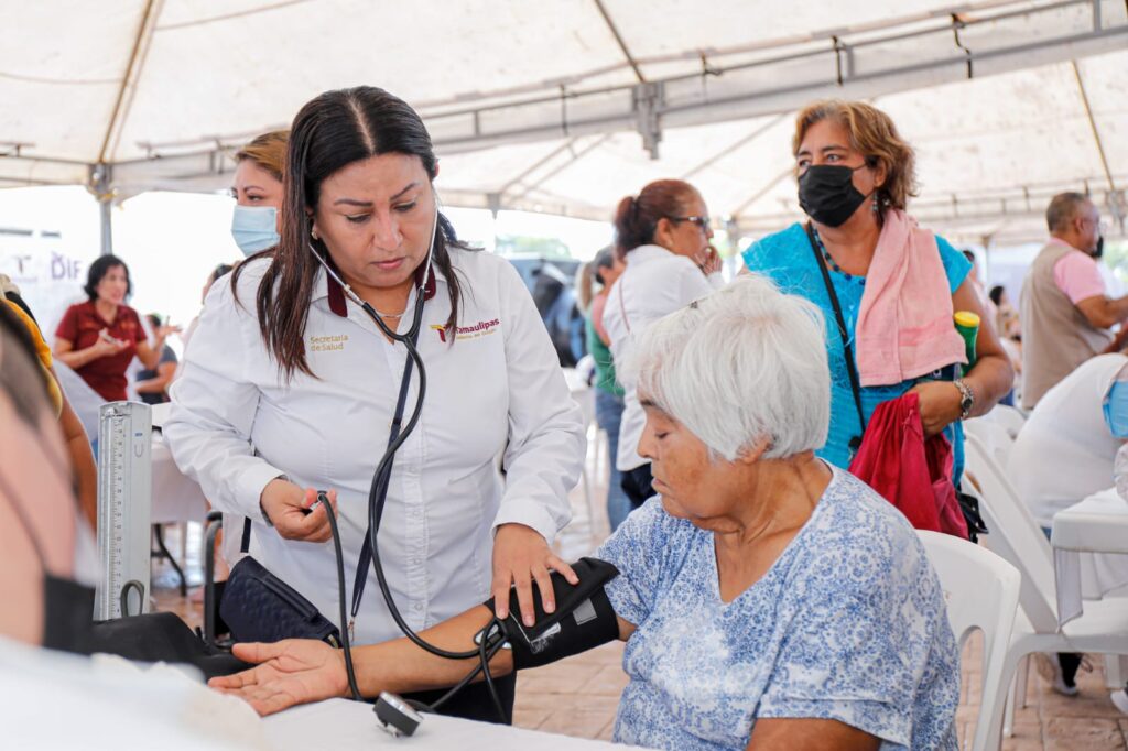 Lleva DIF Tamaulipas más de 6 mil apoyos y servicios en la brigada “Transformando Familias” en Madero