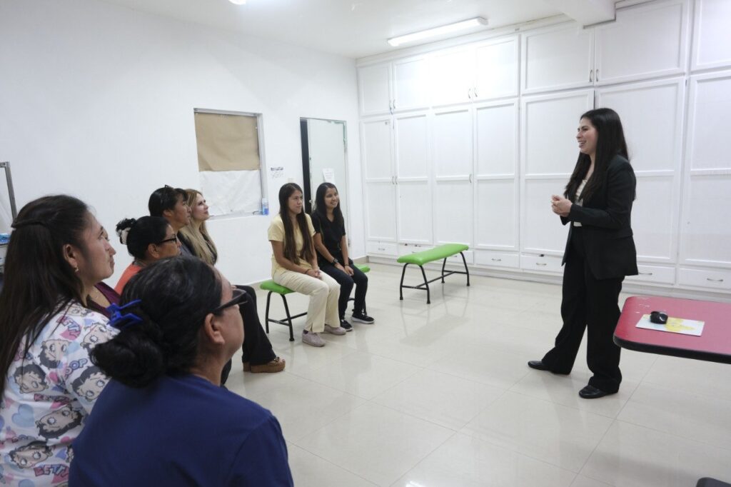 Imparten Taller de Educación Emocional a personal del DIF Nuevo Laredo