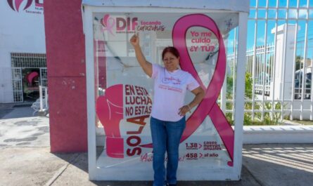 Instala DIF Nuevo Laredo por segundo año consecutivo cabina de concientización contra el cáncer de mama; invitan a tomarse la foto