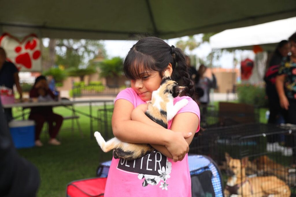 Se unen Gobierno de Nuevo Laredo y grupos rescatistas para llevar a cabo Feria de Adopción