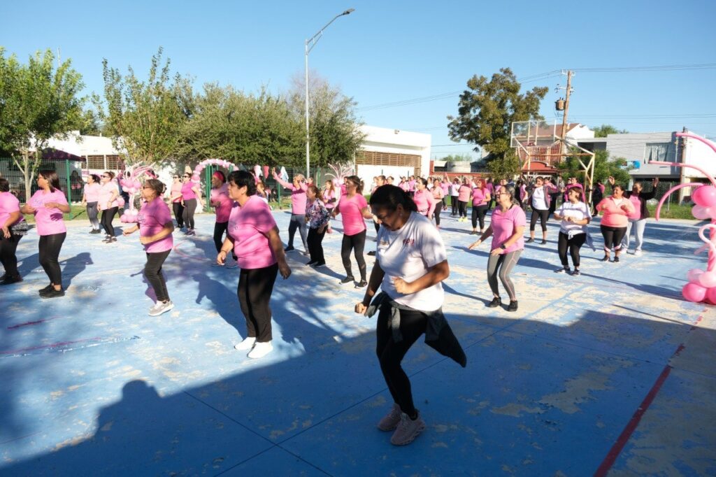 Conmemora DIF Nuevo Laredo Día Mundial de la Lucha contra el Cáncer de Mama con zumbatón