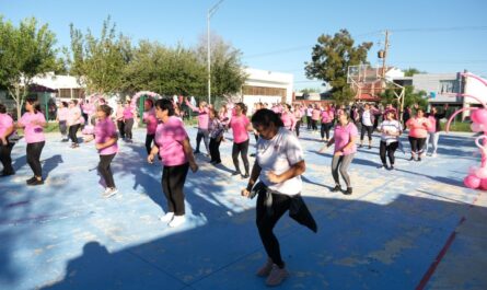 Conmemora DIF Nuevo Laredo Día Mundial de la Lucha contra el Cáncer de Mama con zumbatón